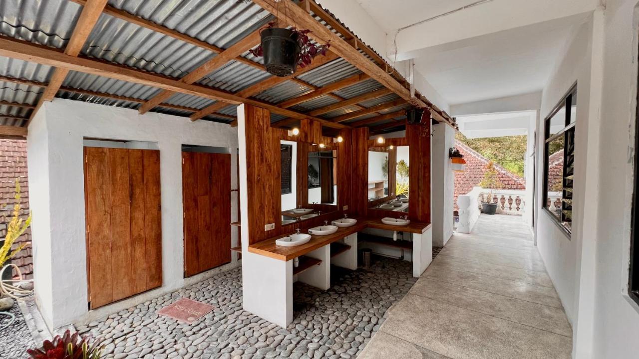 Hostel Chakra Tavern
